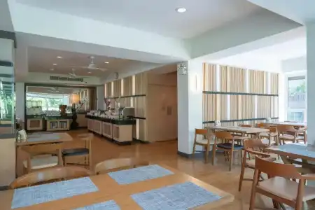 The Green Park Resort - 11