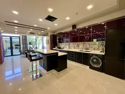 Luxury Villa With Pool and Jacuzzi - 9