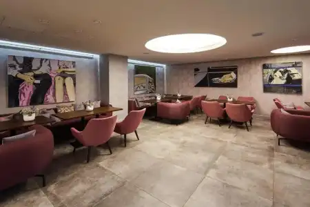 Gallery Palace - 23