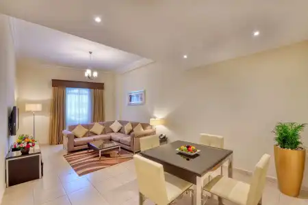 Pearl Marina Apartments LLC - 47