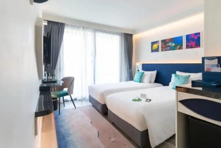 Clover Patong - 36