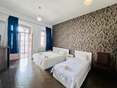 Meidan Inn - 65