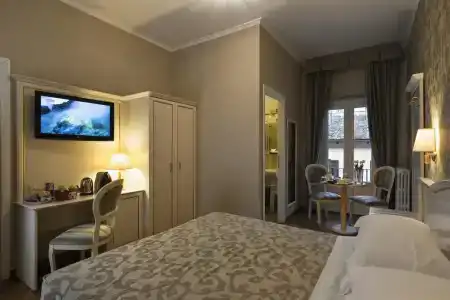 Relais Bocca di Leone Guest House - 72