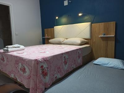 Airport Guest House - 27