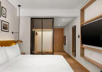 Hilton Garden Inn - 28