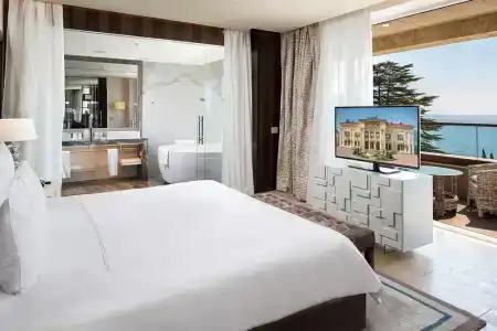 Luxury Apartment Camellia - 102