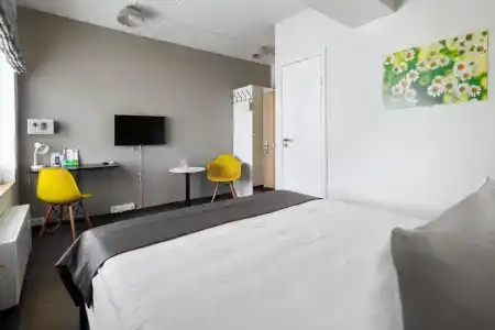 Live by Originals - 91