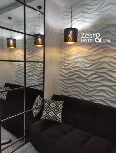 Zest And Spa Mini-Hotel - 1