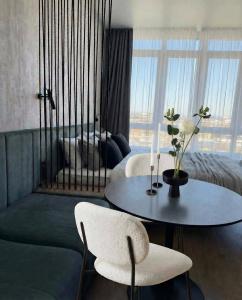 Suite - 77