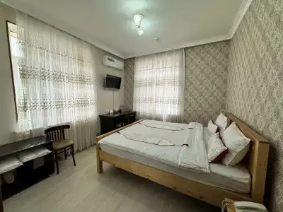 Qamar - 29