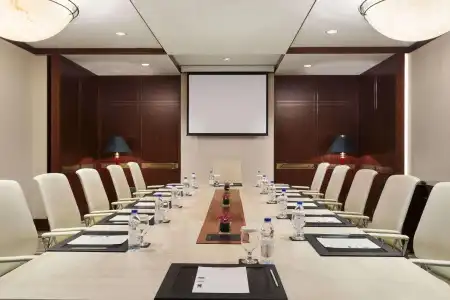 Crowne Plaza - Jumeirah, an IHG - 4