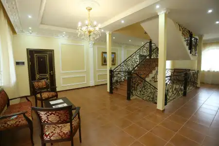 Manor House - 6