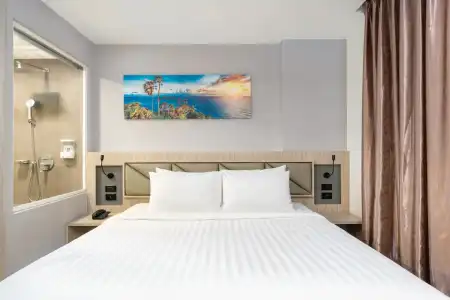 Clarian Beach Patong - 108