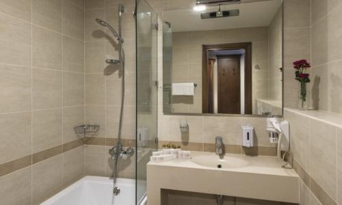 Аглая Кортъярд - 111