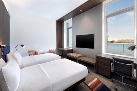 Aloft Al Mina, Dubai - 14