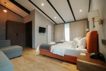 Kviria Boutique-hotel - 32