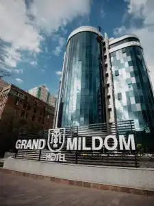 Grand Mildom - 1