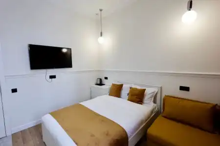 HELLO INN budget - 12