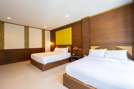 The Green Beach Resort - 82