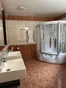 La Vie De Chateau - 291