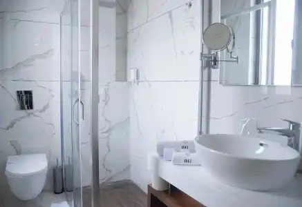 H41 Luxury Suites - 28