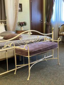 La Vie De Chateau - 273