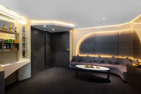 V, Curio Collection by Hilton - 33