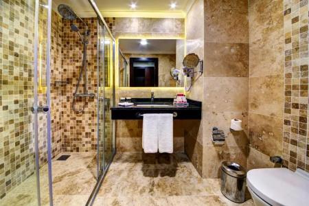 Ramada & Suites by Wyndham Merter - 13