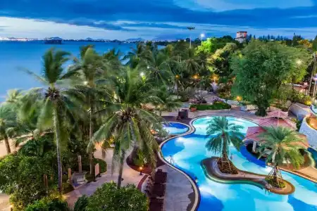 Cholchan Pattaya Beach Resort - 0