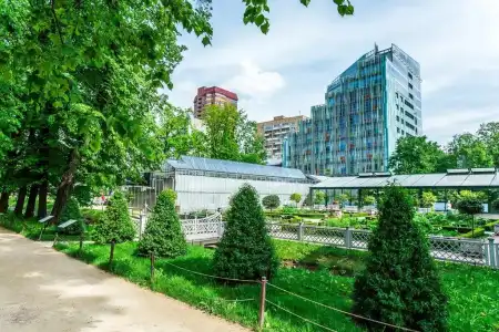 Garden Embassy - 18