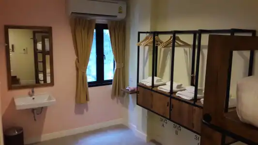 Siri Poshtel Bangkok Hostel - 10