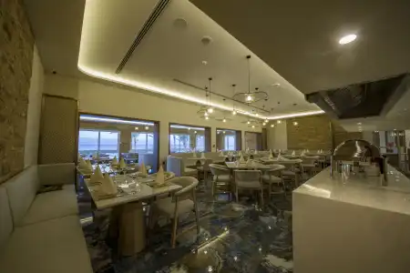 Luxotel Aqaba Beach Resort & Spa - 40