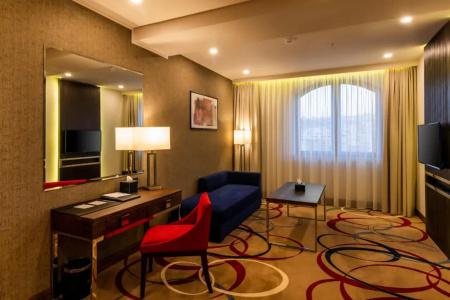 Ramada & Suites by Wyndham - 31