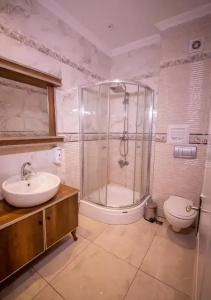 Royal Garden Suite - 28