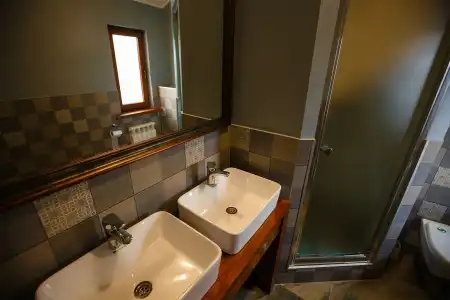Mountain Road Hostel - 61