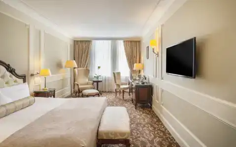 The State Hermitage Museum Official - 51