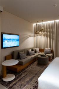 ERTH Abu Dhabi - 8