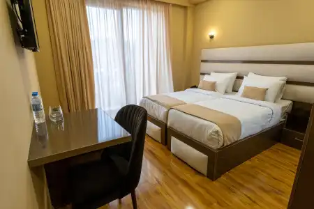 Residence Plaza - 53