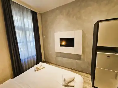 Central Park Residence Guest House - 3