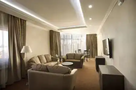 Amici Grand - 6