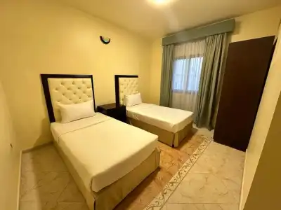 Safari Apartments - 10