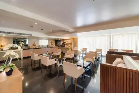 Furama Silom - 17