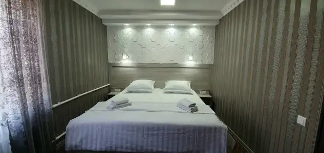 Status House - 4