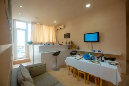 Wine Hostel - 1