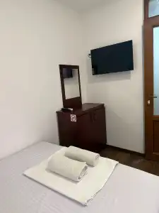 Komitas Avenue Guest House - 59