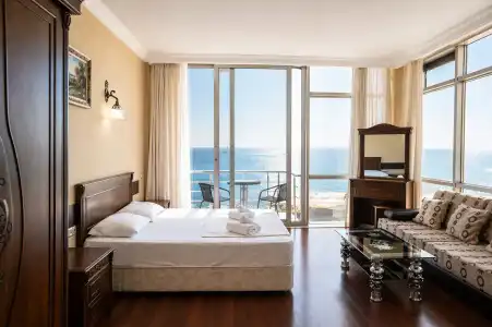 Cameo - 39