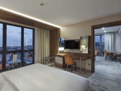 Hilton Garden Inn - 22