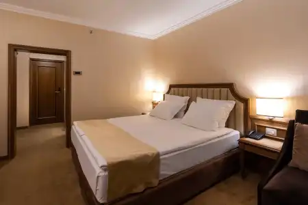Astoria Grand - 22