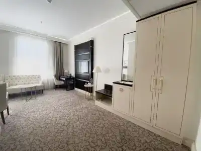 7 Avenue and SPA - 68