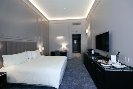 Cosmos Selection Saint-Petersburg Italyanskaya - 126